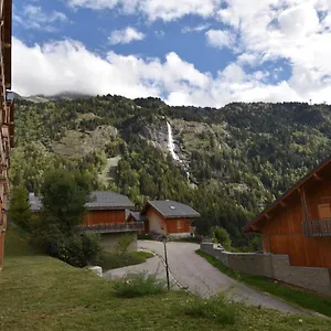 domaine-du-ptre.hotels-rhonealpes.com/